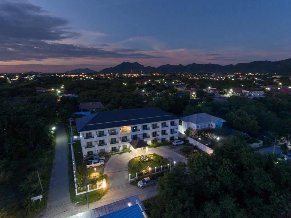 Privacy Residence Lop Buri Exterior foto